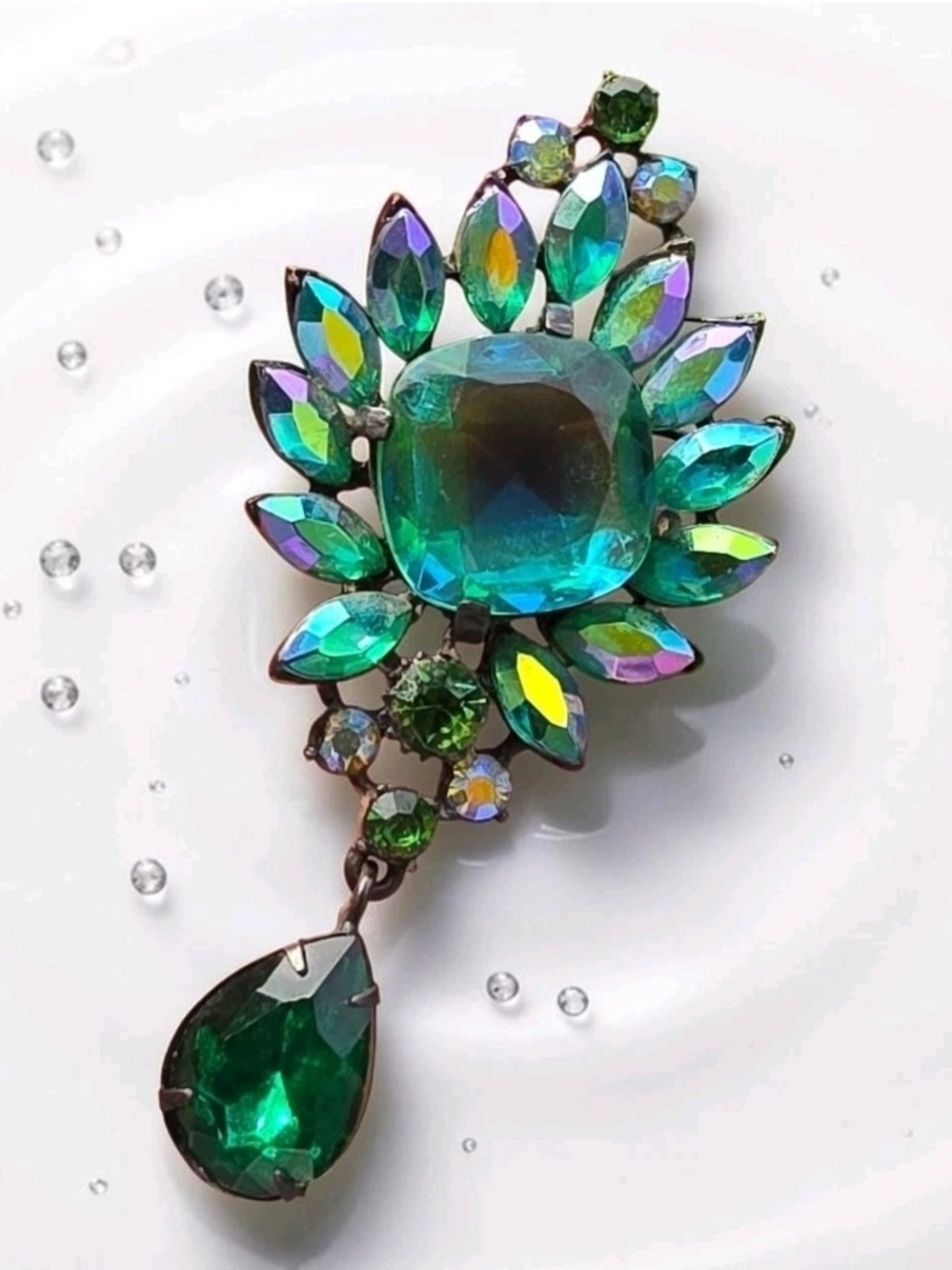 Vintage Unsigned Claudette Green Crystal Rhinestone AB Japanned Dangle Brooch